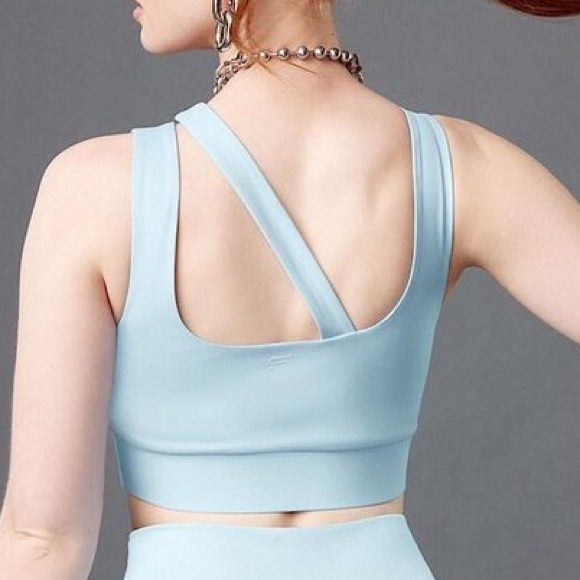 Fabletics Madelaine Petsch Collection - Picture 2 of 5